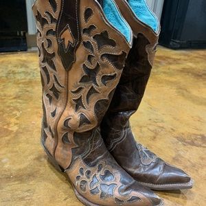 Corral cowboy boots